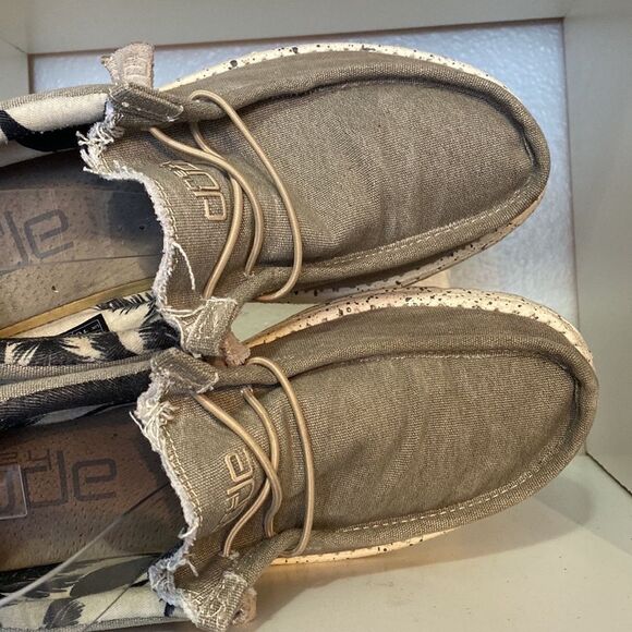 Hey Dude Wally Mens Stretch Canvas Slip On Loafers Beige Lightweight Casual main image 10